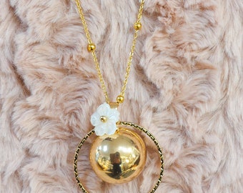 Collana in acciaio inossidabile con ciondolo a forma di palla per la gravidanza in oro e fiore in madreperla, maternità e mamma