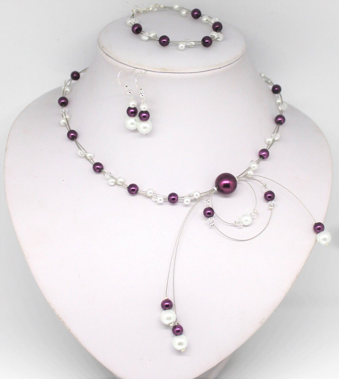 Collier Blanc/Crème/Violet/prune Mariage/Mariée/cérémonie robe perle