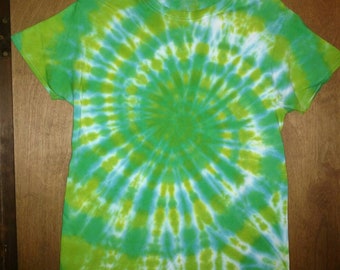 Green Spiral Tie Dye Tshirt Men's Medium 100% Cotton