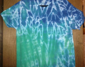 Blue/Teal Lightening Tie Dye Tshirt Men's Large 100% Cotton