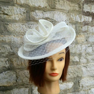 Ivory white fascinator wedding hat bridal hat with veil