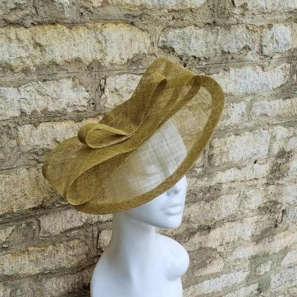 Chartreuse green/gold fascinator hat  for wedding, races, vintage theme tea party or bridal shower