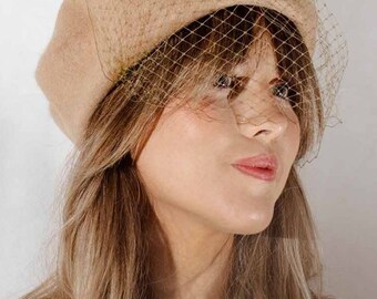 Camel Wool Beret With French Net Veil: 40s 50s Vintage Style  display picture 1