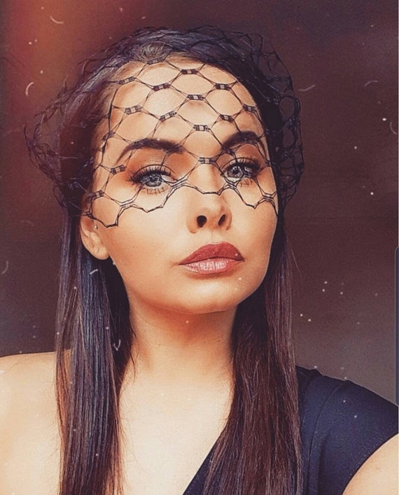 Black Waffle Net Veil: Headband Voilette for Weddings  display picture 3