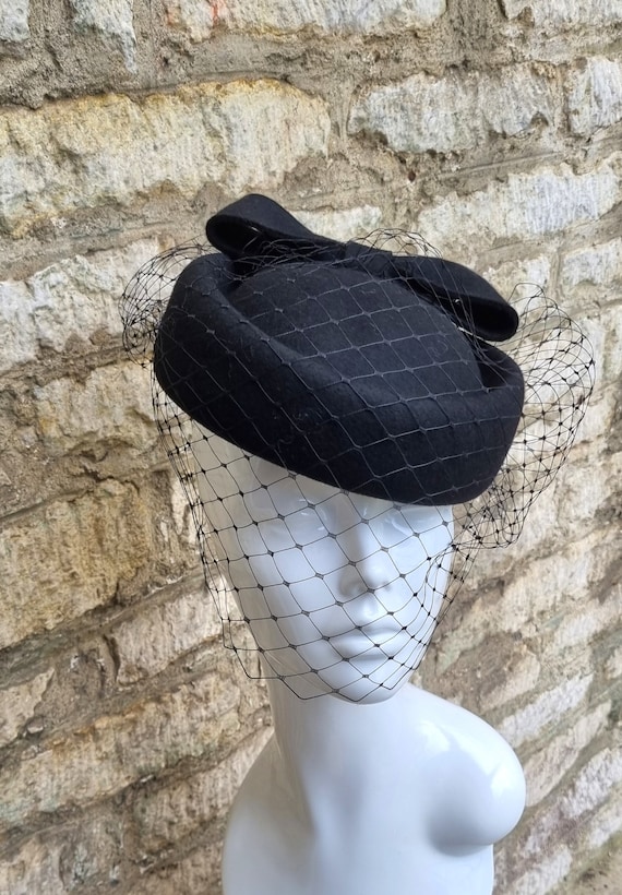 Black Pillbox hat with birdcage fascinator veil  black wool felt hat Jackie style funeral hat formal wedding hat 1960s hat