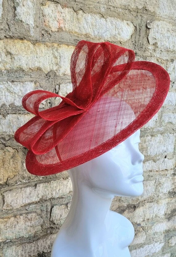 PrettyLittleAttire Poppy Red Wedding Hatinator Fascinator on Headband for Wedding Races or Tea Party