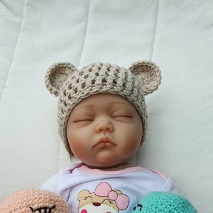 Baby-Teddybär-Mütze. Teddymütze für Babys. Gehäkelte Babybärenmütze. Vom Neugeborenen bis zum 12. Monat. 23 Farben. Auf Bestellung gefertigt. Tatsächlicher Artikel. Beige