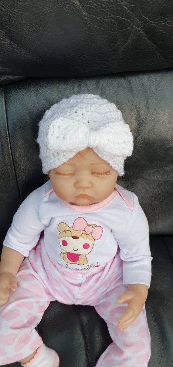 Bonnet bébé fille au crochet avec noeud. Nouveau-né, 0-3, 3-6, 6