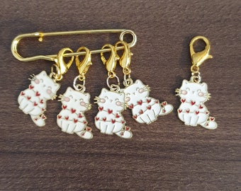 Stitch markers . Set of 5 cute enamelled cat knitting / crochet stitch markers . Progress markers