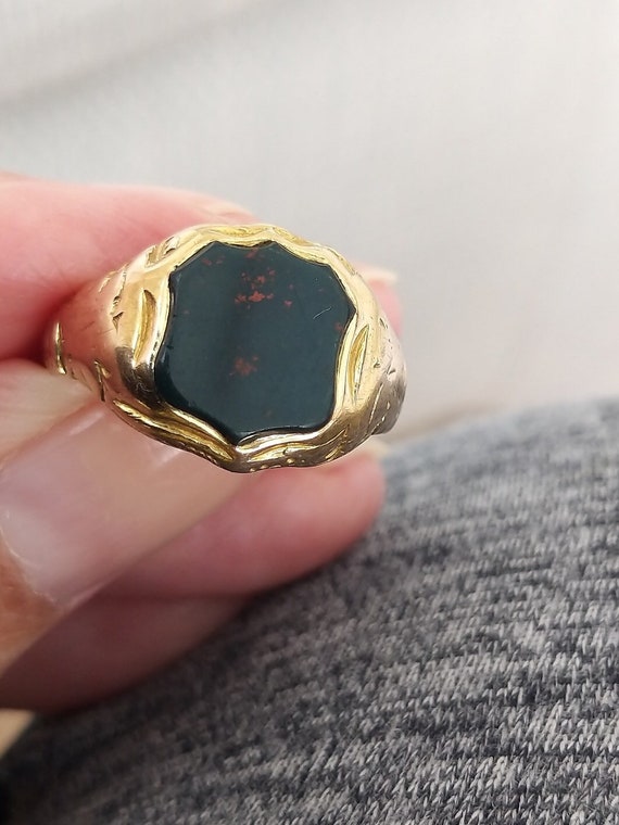 Antique Circa  1870 Solid Gold Signet Ring with B… - image 4