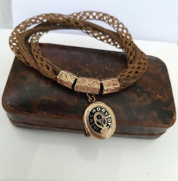 Victorian circa 1840 woven hair mourning bracelet with memorial locket - gold engraved links Memorial Bracelet  Antique  Jewellery Case