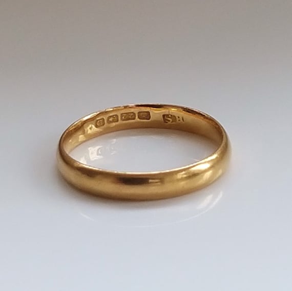 Antique 1928 Solid 22ct Gold Band Ring Engagement Present or
