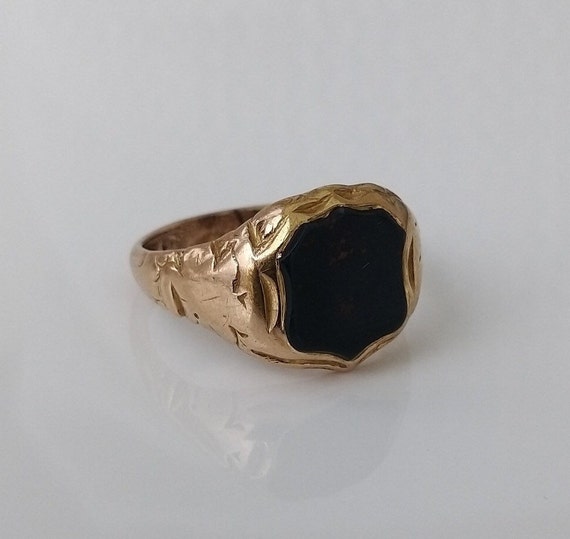 Antique Circa  1870 Solid Gold Signet Ring with B… - image 9