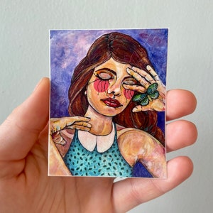 Brunette met vlinder STICKER 3" x 2,4" ("I Am She" gebaseerd op originele kunst)