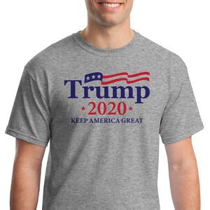 Trump 2020 Keep America Great (met vlag) - T-shirt met korte mouwen heren