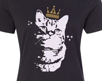 Cat With Crown - Women's Long Sleeve T-shirt - Raw-Edge Raglan - Short Sleeve T-shirt - V-Neck Fitted T-shirt