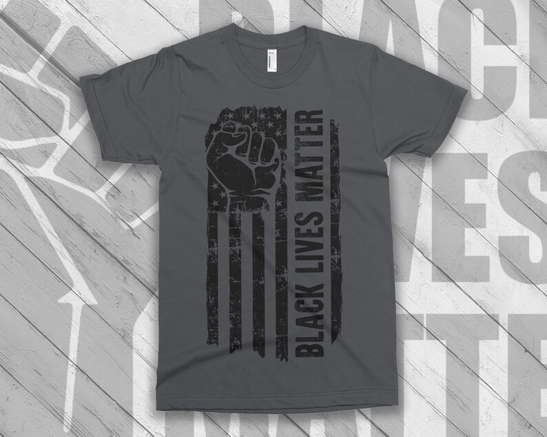 Black Lives Matter American Flag and Fist Men/'s Standard or Premium Short Sleeve T-Shirt