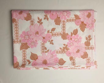Rosa blommigt enkelsänglakan. Vintage polybomull från 1980-talet