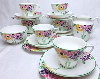 Zestaw do herbaty Rosina Bone China, ręcznie malowane stokrotki, wyprodukowany w Anglii