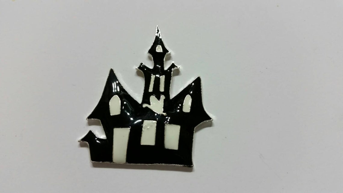 Glow in the Dark Haunted House Needle Minder Etsy