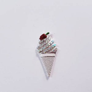 Crystal Ice Cream Cone Needle Minder
