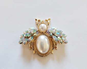 Pearl Bee Needle Minder
