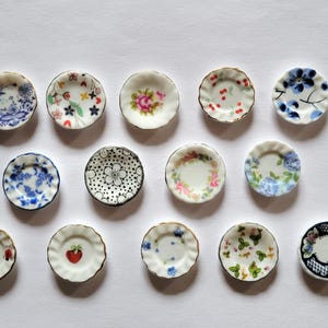 Porcelain Tea Plate Needle Minder