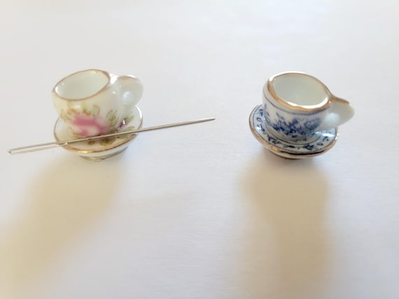 Porcelain Teacup Needle Minder