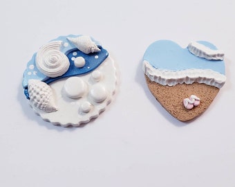 Clay Beach Needle Minder