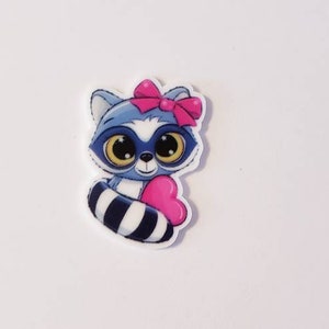 Raccoon Love Needle Minder