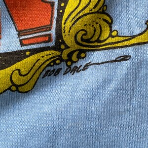 WILLIE NELSON VINTAGE MOOLIGHT BECOMES YOU TSHIRT WELL WORN