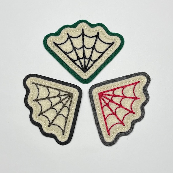 Handmade / hand embroidered off-white & green, gray or black felt patch - small corner spiderweb - vintage style - traditional tattoo flash