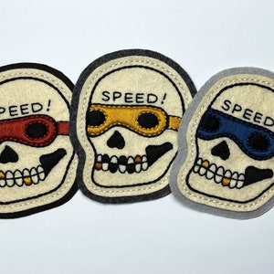 Handmade / hand embroidered off white & gray felt patch - motorcycle 'Speed' skull - vintage style - traditional tattoo flash