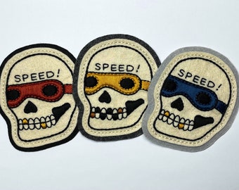 Handmade / hand embroidered off white & gray felt patch - motorcycle 'Speed' skull - vintage style - traditional tattoo flash