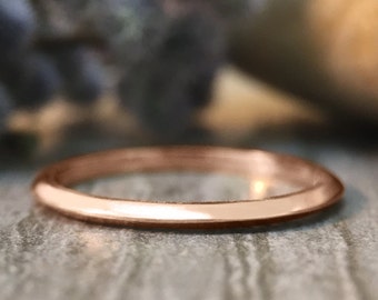 1.5MM Knife Edge Wedding Band | Stackable Ring | Thin Ring | Solid 14K Gold | Fine Jewelry | Free Shipping