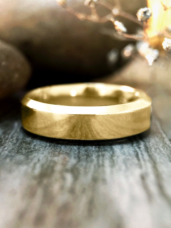 Men's Wedding Band Polished Beveled Ring 5.5MM Band | Etsy