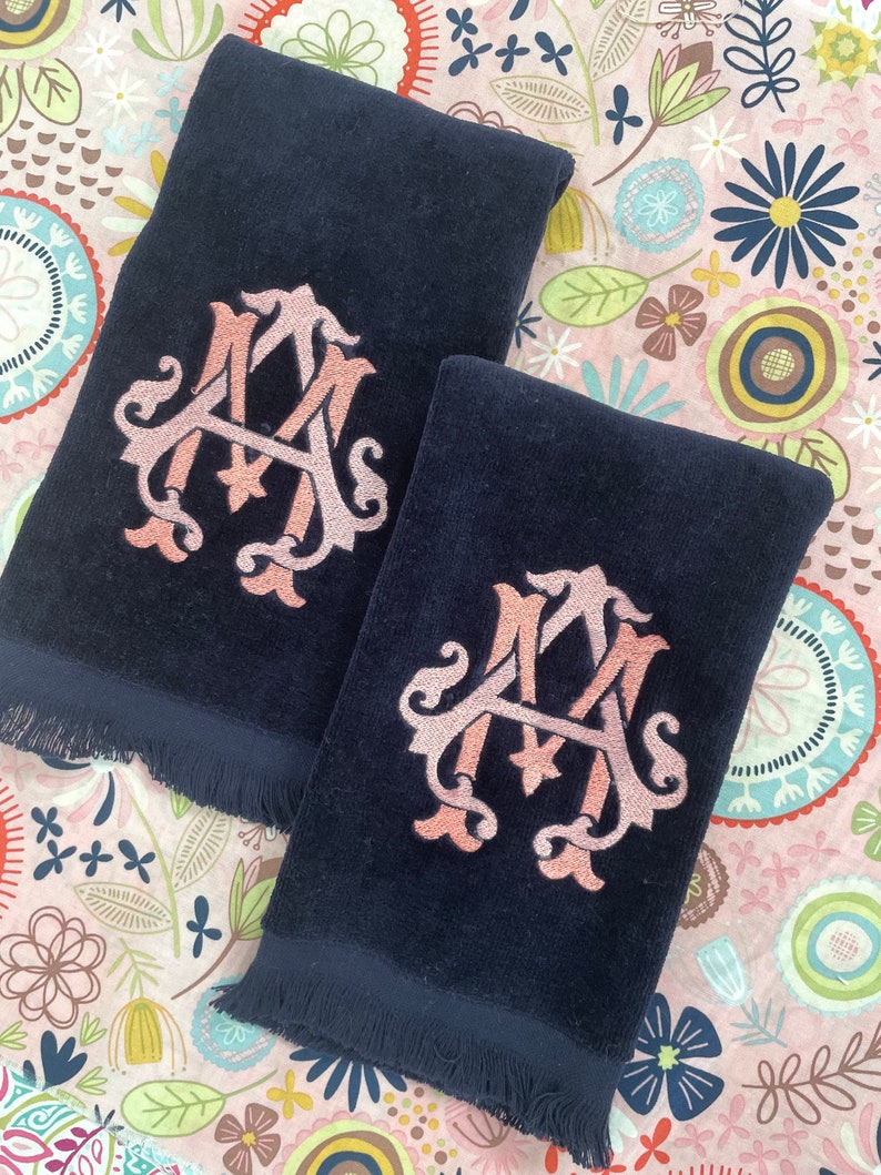 Monogrammed Fingertip towels, Heirloom Double Letter, personalized gifts, Christmas gift