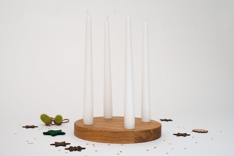 Adventskranz Holz Eiche für Stabkerzen Geschenk für Advent und Weihnachten Weihnachtsdeko skandinavisch modern wiederverwendbar nadelt nicht Bild 3