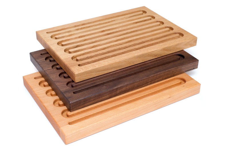 Bread cutting board, chopping board with grooves, wood, non-slip, with rubber feet, kitchen aid, bread board, oak board, serving board, kitchen gift image 8