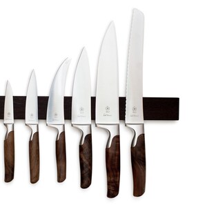 Knife strip configurator for up to 15 knives lengths 21 to 76 cm different types of wood and strong double magnets, knife block without drilling Räuchereiche