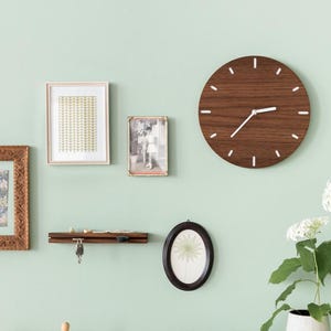 Orologio di design in noce, orologio da parete moderno, movimento al quarzo silenzioso, rotondo o arrotondato, minimalista cucina camera da letto ufficio, idea regalo