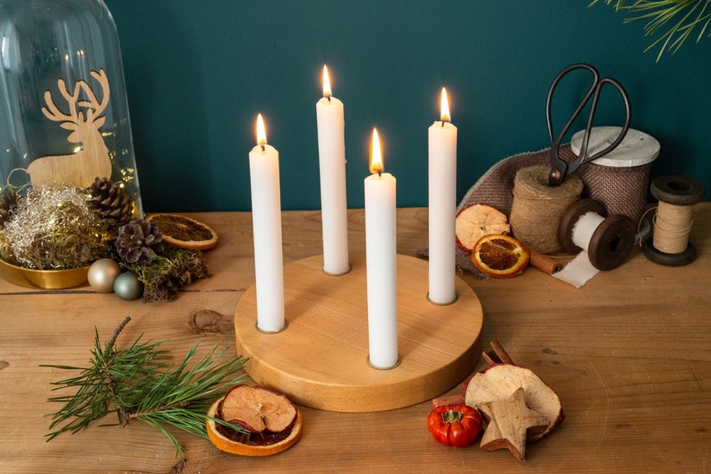 Classic round Advent wreath beech image 2