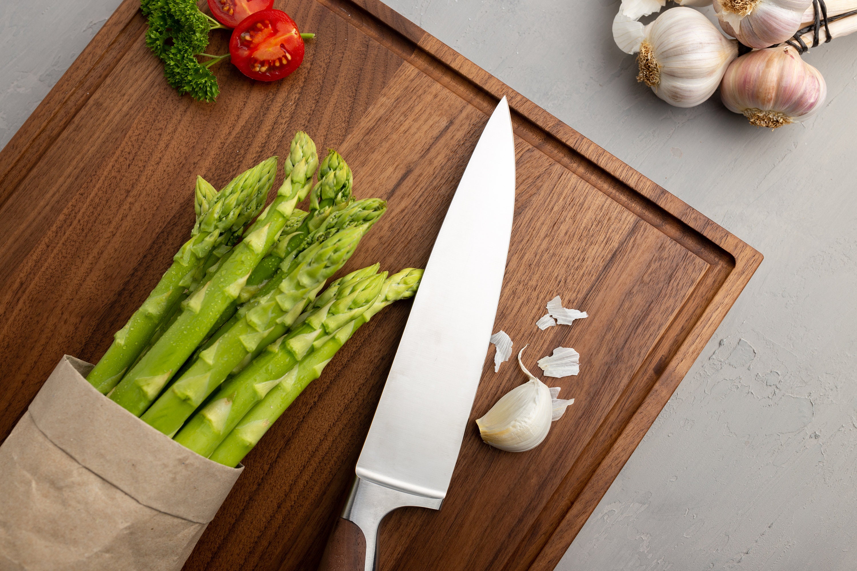 planche à découper bois noyer xxl massif planche de cuisine durable et robuste pour hommes enfants avec sans rainure jus antidérapante