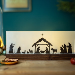 Krippe Holz Weihnachtskrippe modern Nussbaum mit 3 Teelichter Geschenk Weihnachten Advent Familie Kinder Holzkrippe Weihnachtsdekoration Bild 6