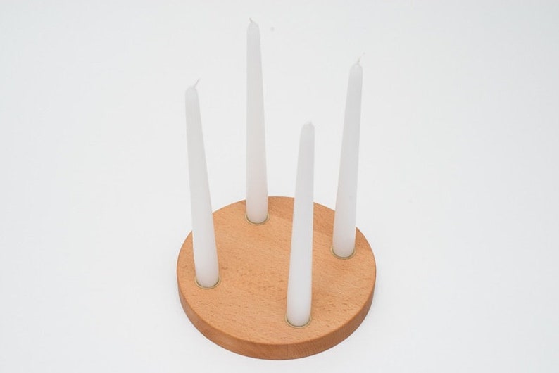 Classic round Advent wreath beech image 4