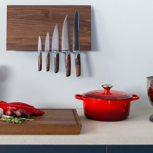 Magnetic knife rack made of walnut wood, knife holder wall made of dark wood, strong magnets, floating design, gift for men, knife block alternative