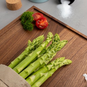 Cutting board image 3