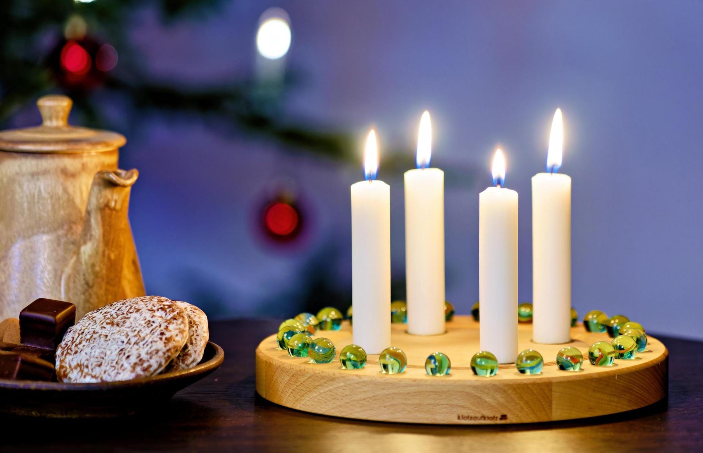 Set 12 Portacandele Per Candele A Bastone Vassoio Magnetico Portacandele 3 In 1 - Corona Avvento, 30 Cm, Metallico Dorato, 12 Supporti Decorazione Natale Candele