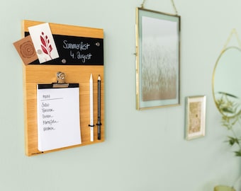 Mini tablón de anuncios de madera de roble con pizarra magnética y bloc de notas para mudarse o como regalo para padres o hijos para la cocina o la oficina
