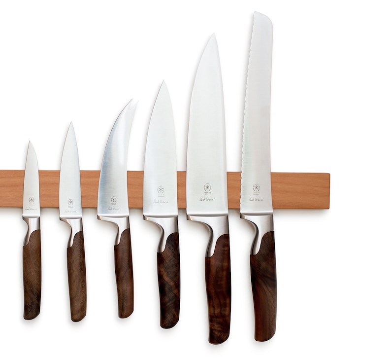 Knife strip configurator for up to 15 knives lengths 21 to 76 cm different types of wood and strong double magnets, knife block without drilling Buche